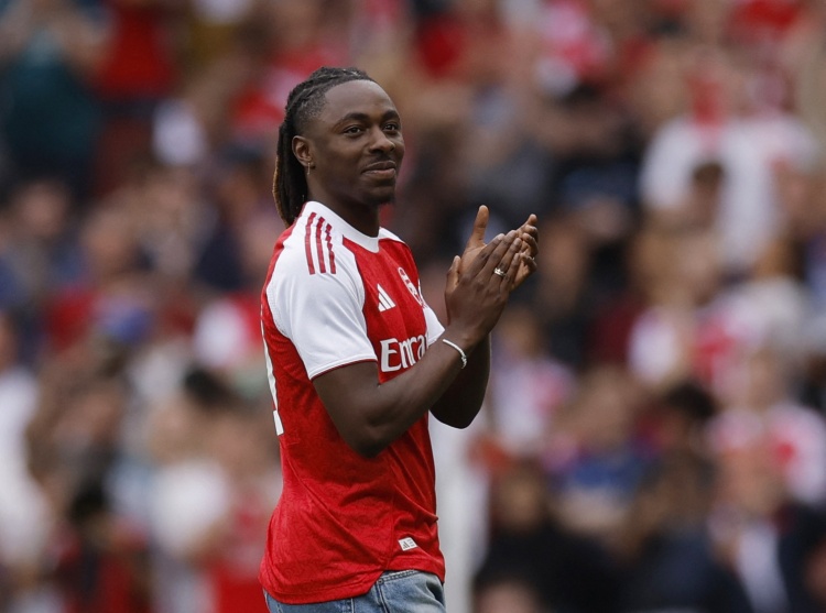 安排让阿森, 相同 安排让阿森, 相同