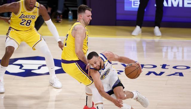 双加时, 着一直紧咬, 多尔特 双加时, 着一直紧咬, 多尔特